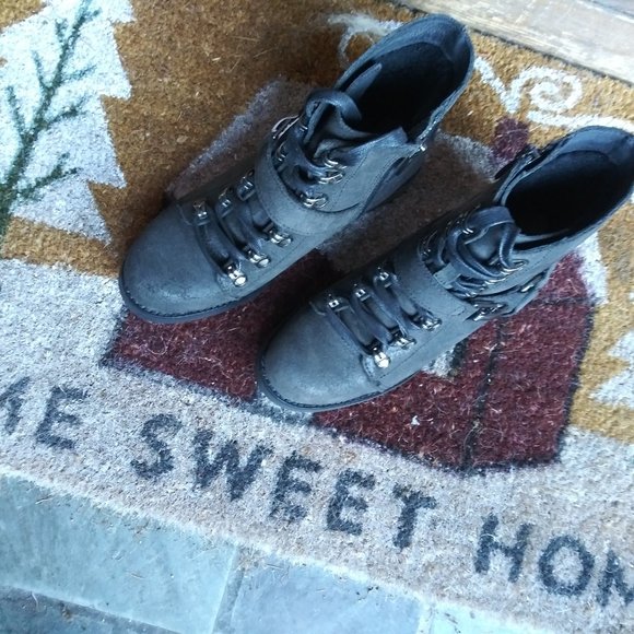 NEW! ❄️ UGG Fritzi Lace-Up Black Leather Ankle Boots